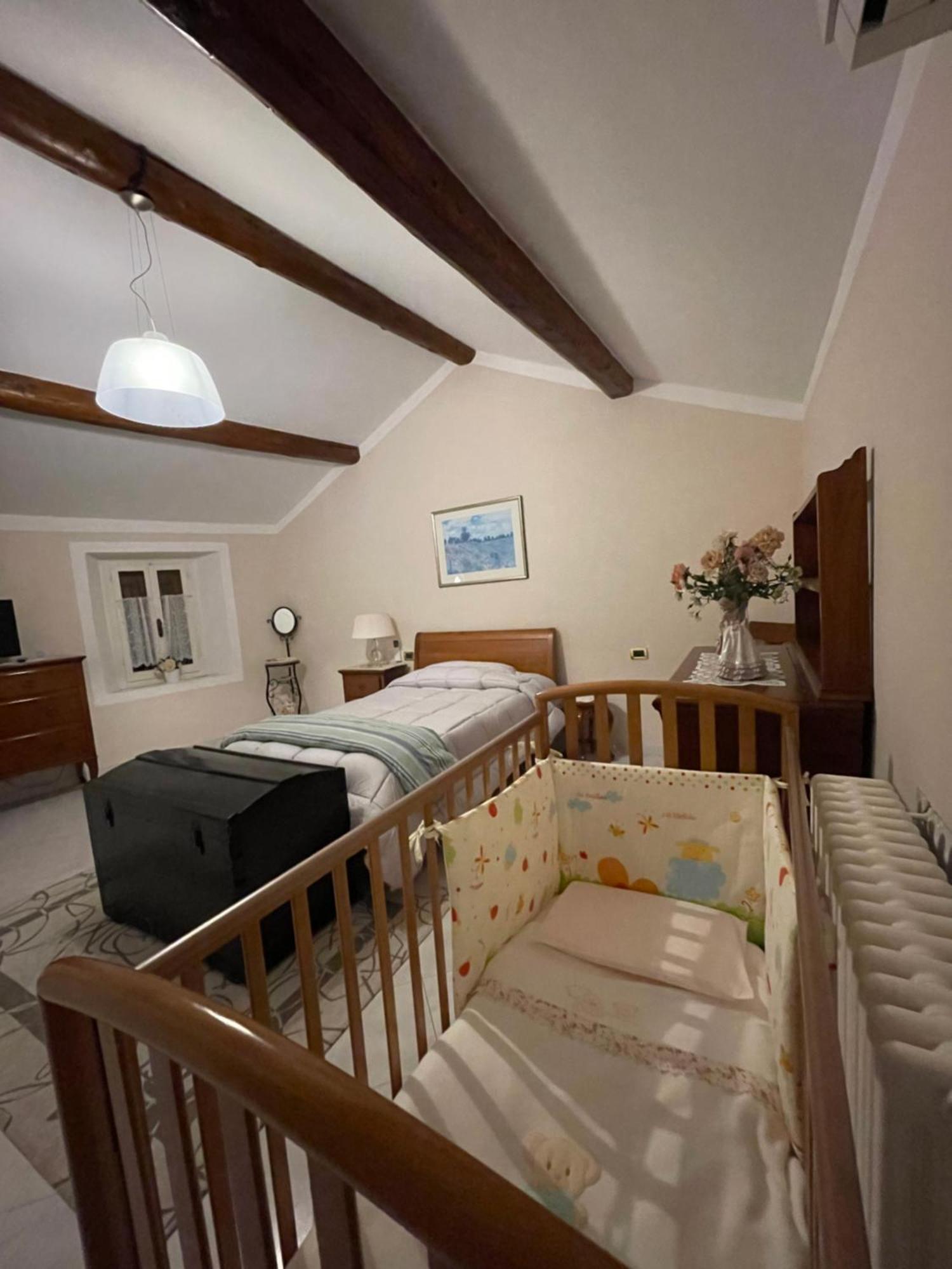 Mazzetti Country House-Vita In Campagna Con Giardino Vimignano-Chiesa Exteriör bild