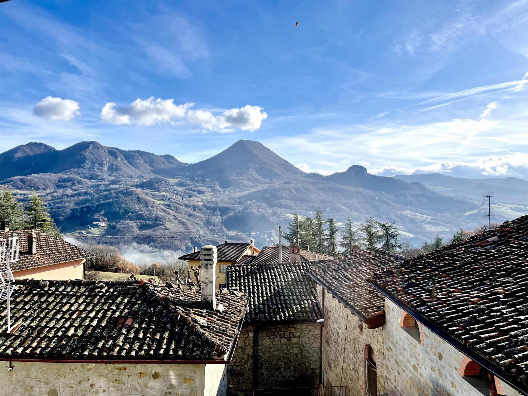 Mazzetti Country House-Vita In Campagna Con Giardino Vimignano-Chiesa Exteriör bild