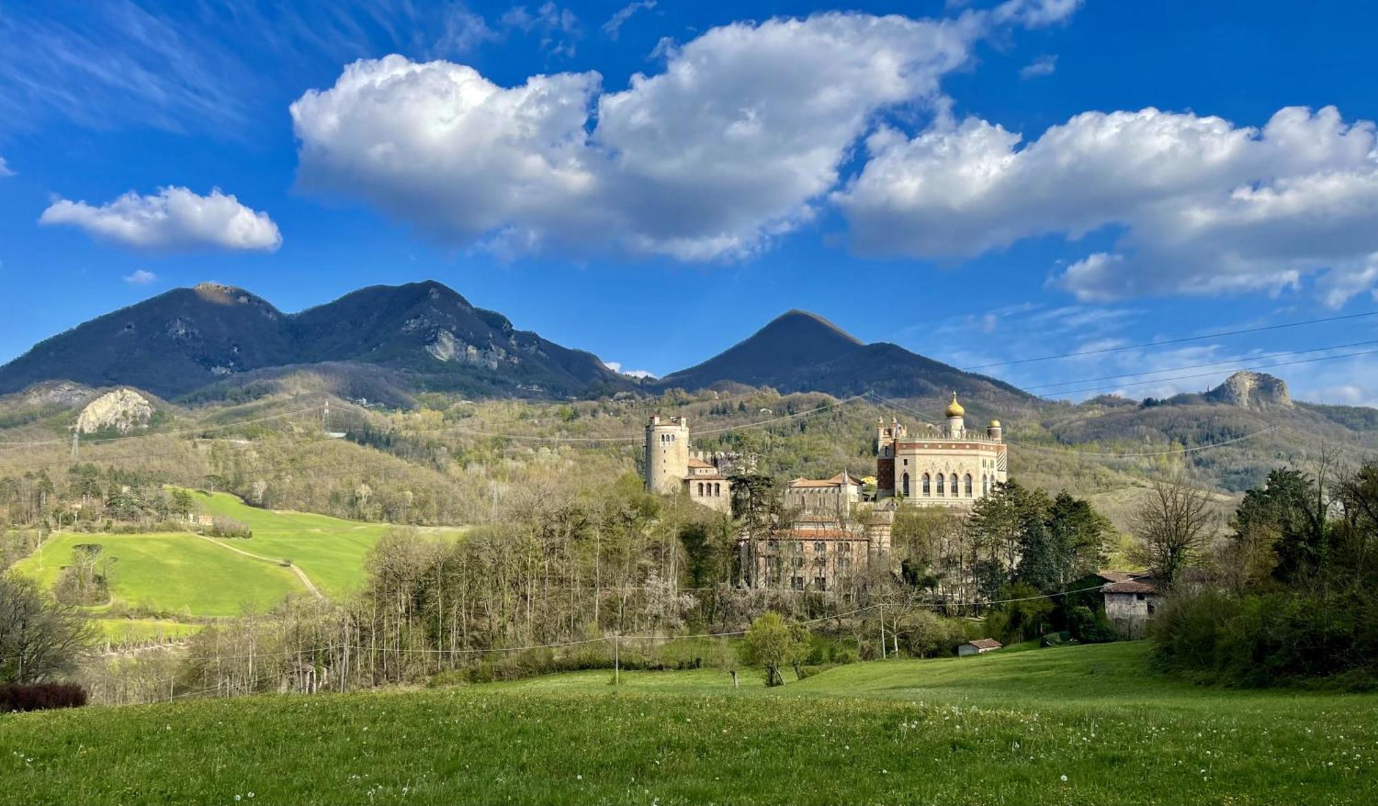 Mazzetti Country House-Vita In Campagna Con Giardino Vimignano-Chiesa Exteriör bild